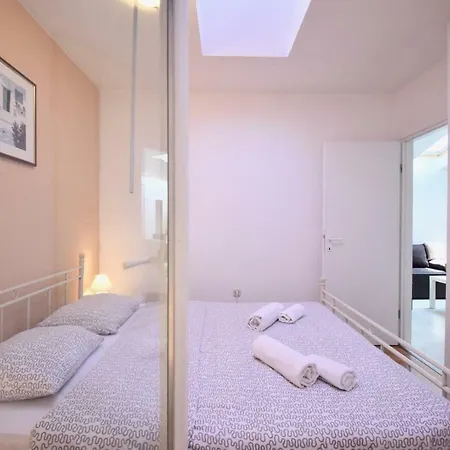 아파트 City Centre With Two Bedrooms