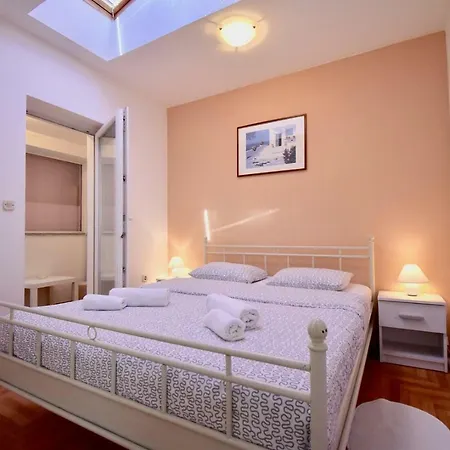 City Centre With Two Bedrooms * 풀라