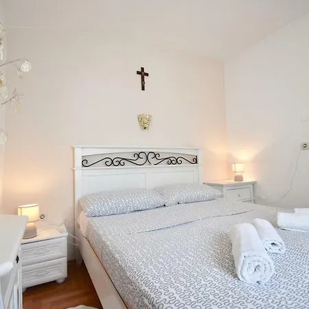 City Centre With Two Bedrooms プーラ